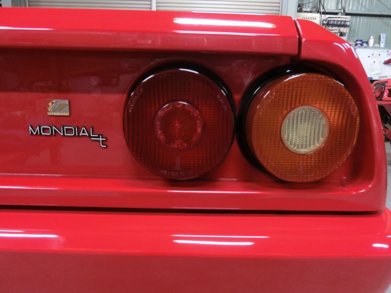 フェラーリ・モンデアル赤色塗装にベスト効果のワックス