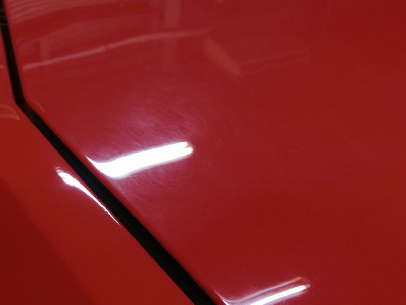 フェラーリ・モンデアル赤色塗装を修復できるワックス