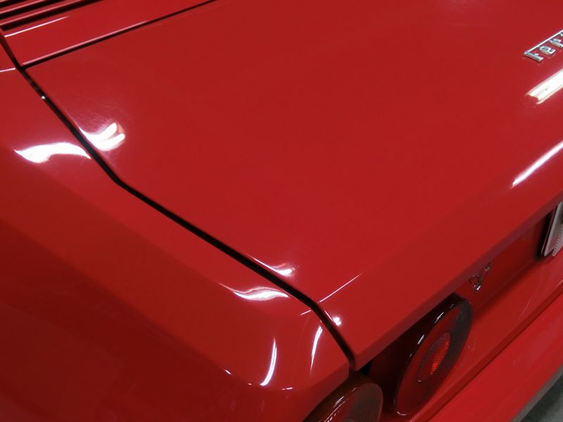 フェラーリ・モンデアル赤色塗装クリーティング・ケア