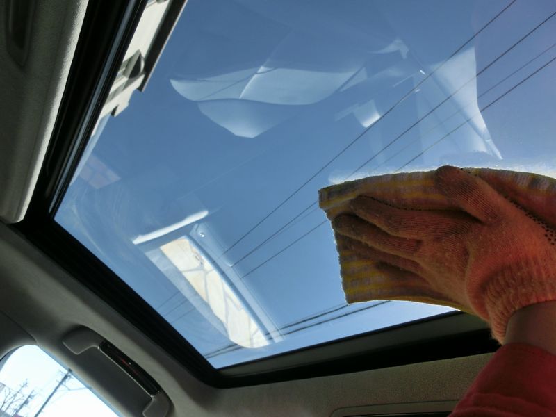 雨の日でも運転が怖くない窓ガラスコートの驚き効果