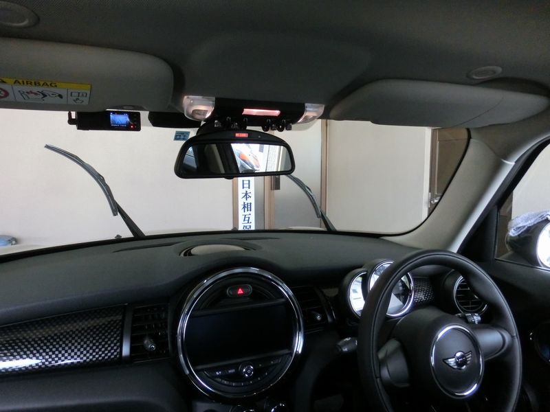 車のガラスに付いた花粉を簡単に洗い流す洗車方法