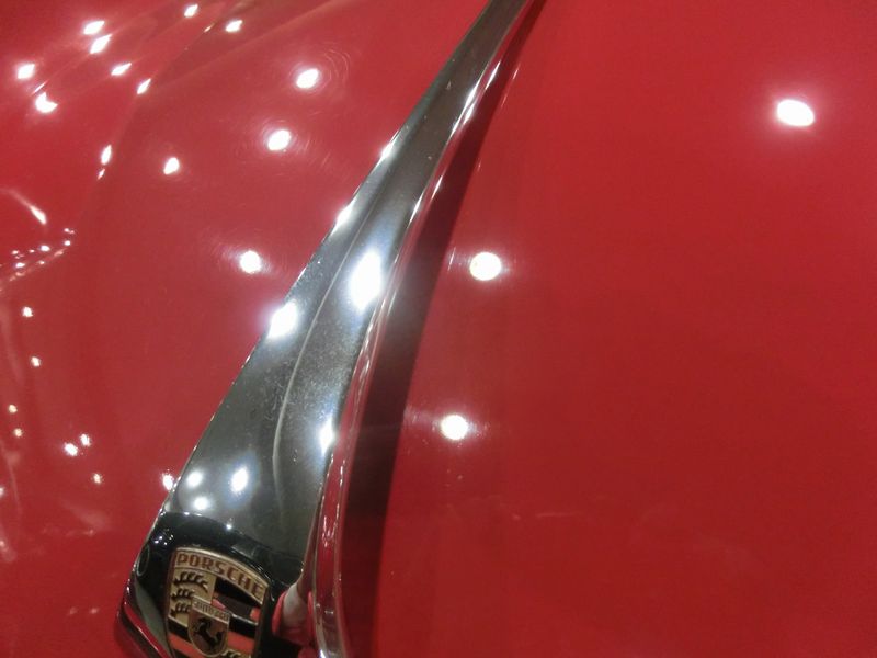 赤い車のくすみ除去が簡単に出来るコツと方法