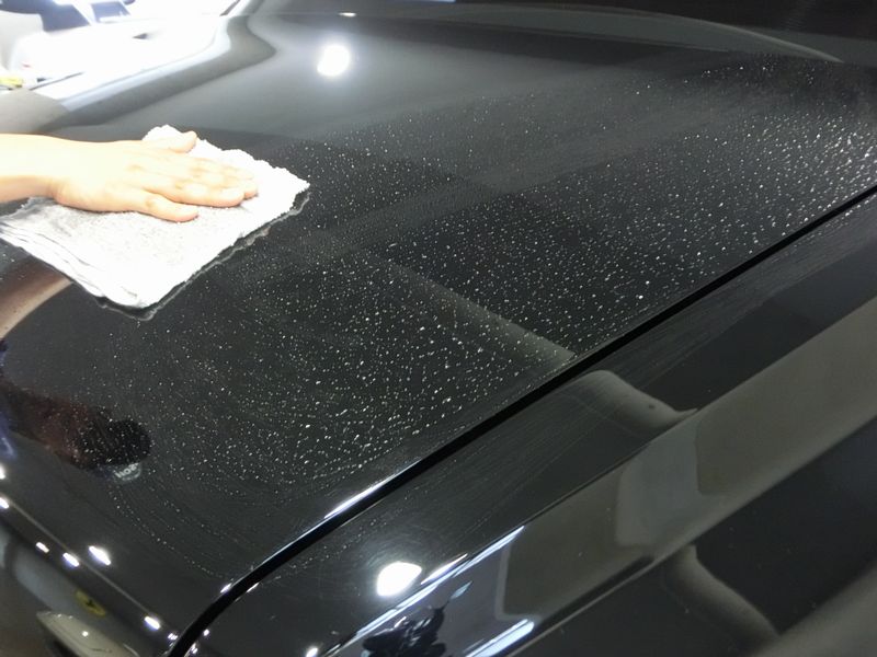 ロールスのトランクで見る手洗い洗車の仕上げ例