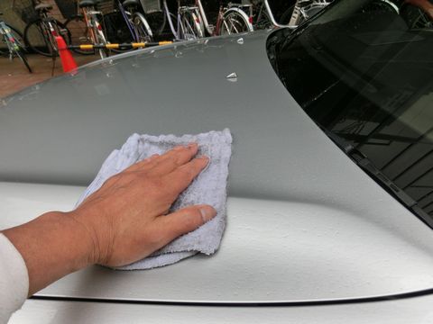車の付いた虫落としが簡単に出来る洗車方法