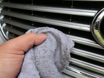 楽々簡単にできる車の虫殻落とし洗車方法