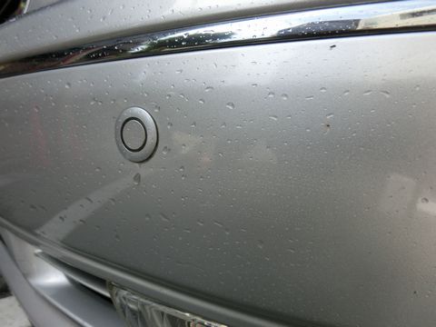 タオル拭きで簡単に落とせる車の虫殻除去のコツ