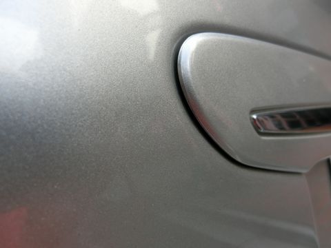 車のドア内側塗装を新車の様な輝きで維持するコツ