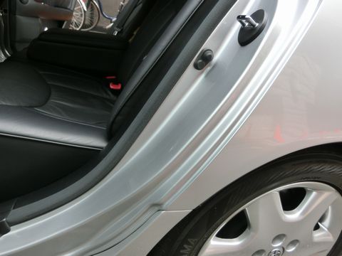 車のドア内側塗装を新車の様な光沢で維持する方法