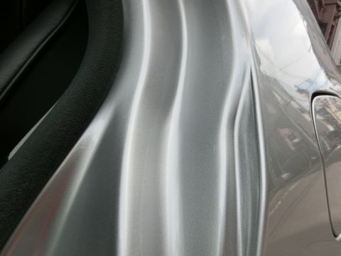 車のドア内側塗装を新車の様な色艶で維持する方法