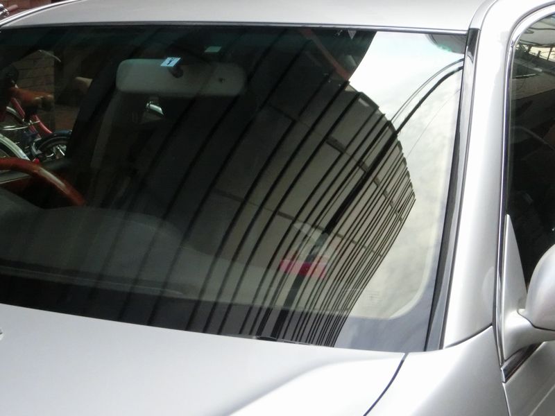 トヨタ・セルシオの窓ガラスクリーティング