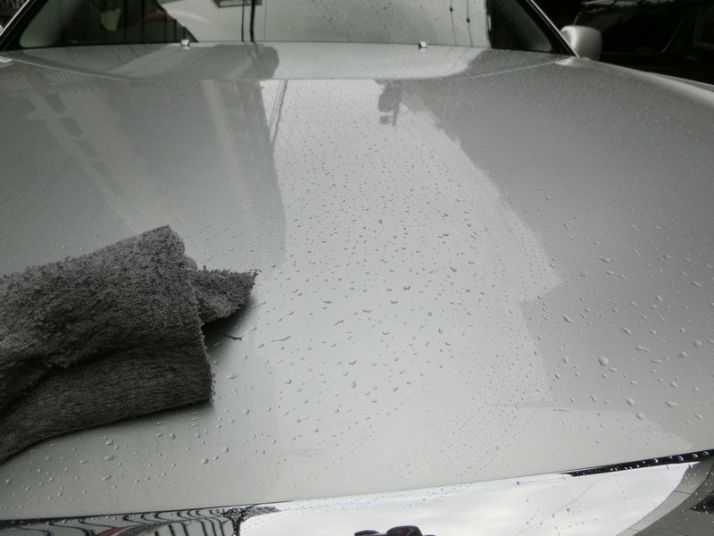 車の塗装に一番優しい手洗い洗車術を学ぶ
