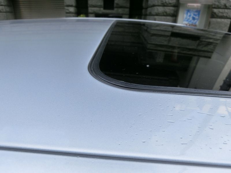 車の屋根の便利な手洗い洗車方法教えます