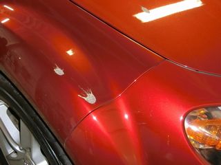 車の塗装を傷めずに鳥の糞を取り除くお手入れ方法