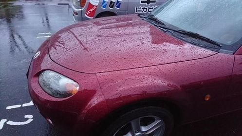雨でも車に汚れが残らないピッチレスコートの保護膜