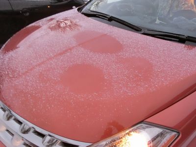 積雪地に便利な車の氷結を除雪なして取り除く方法