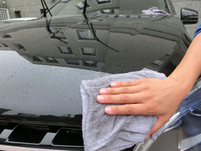 黒い塗装に優しい手洗い洗車方法教えます