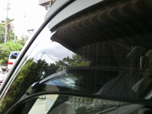 軽自動車のフロントガラスの油膜を簡単に落とす方法