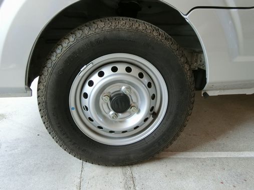 タイヤの土を落として綺麗にする簡単なお手入れ方法