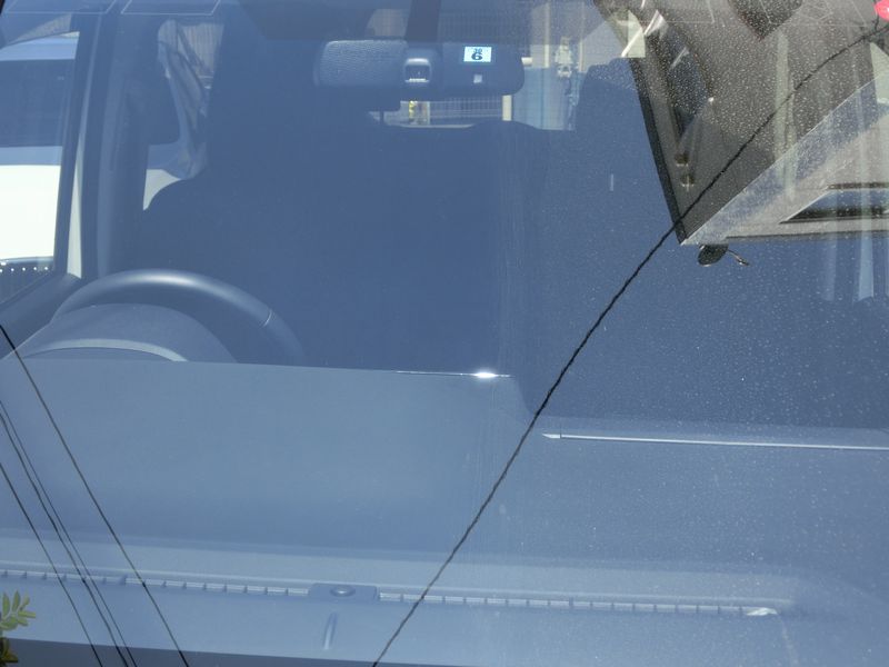 トヨタ・ボクシーのフロントガラスを見やすくする水洗い