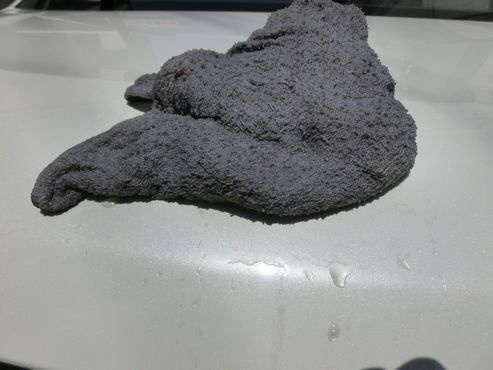 車に付いた鳥の糞をタオル１枚で洗い落とす簡単方法