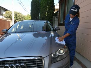 女性が疲れずにできる便利な車の手洗い洗車方法