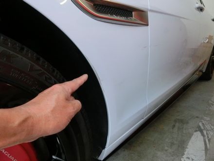 ピッチレスコート ｑ３ 車を擦った時に付いた塗料を落とす事は出来ないのでしょうか